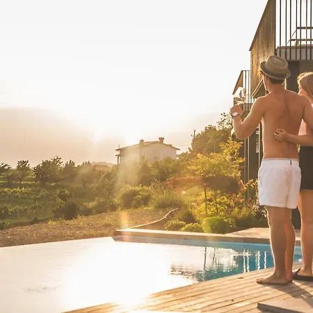 Couette-café Tavarneta Estate