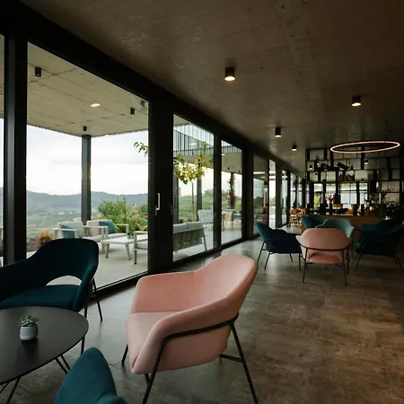 Tavarneta Estate Bed & Breakfast *
