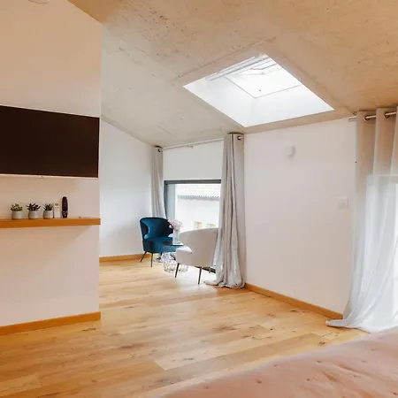 Tavarneta Estate krevet i doručak 4*