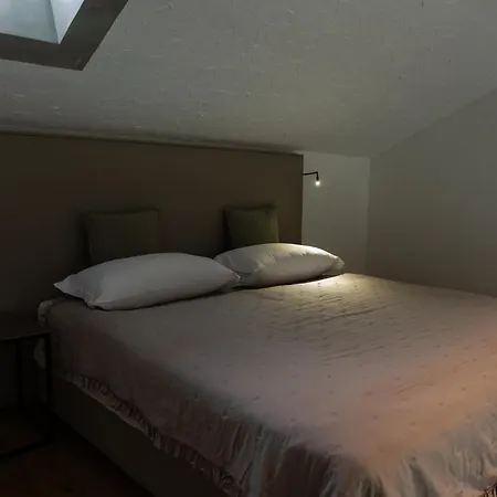 Tavarneta Estate 4*
