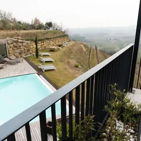 Tavarneta Estate 4* Dobrovo