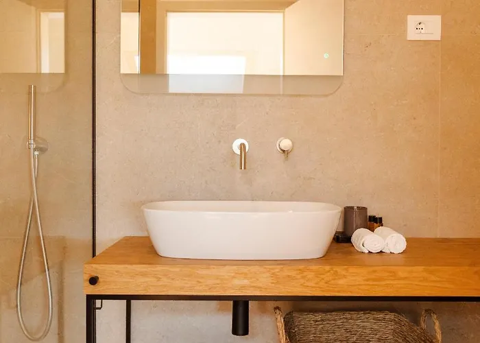 Bed & Breakfast Tavarneta Estate